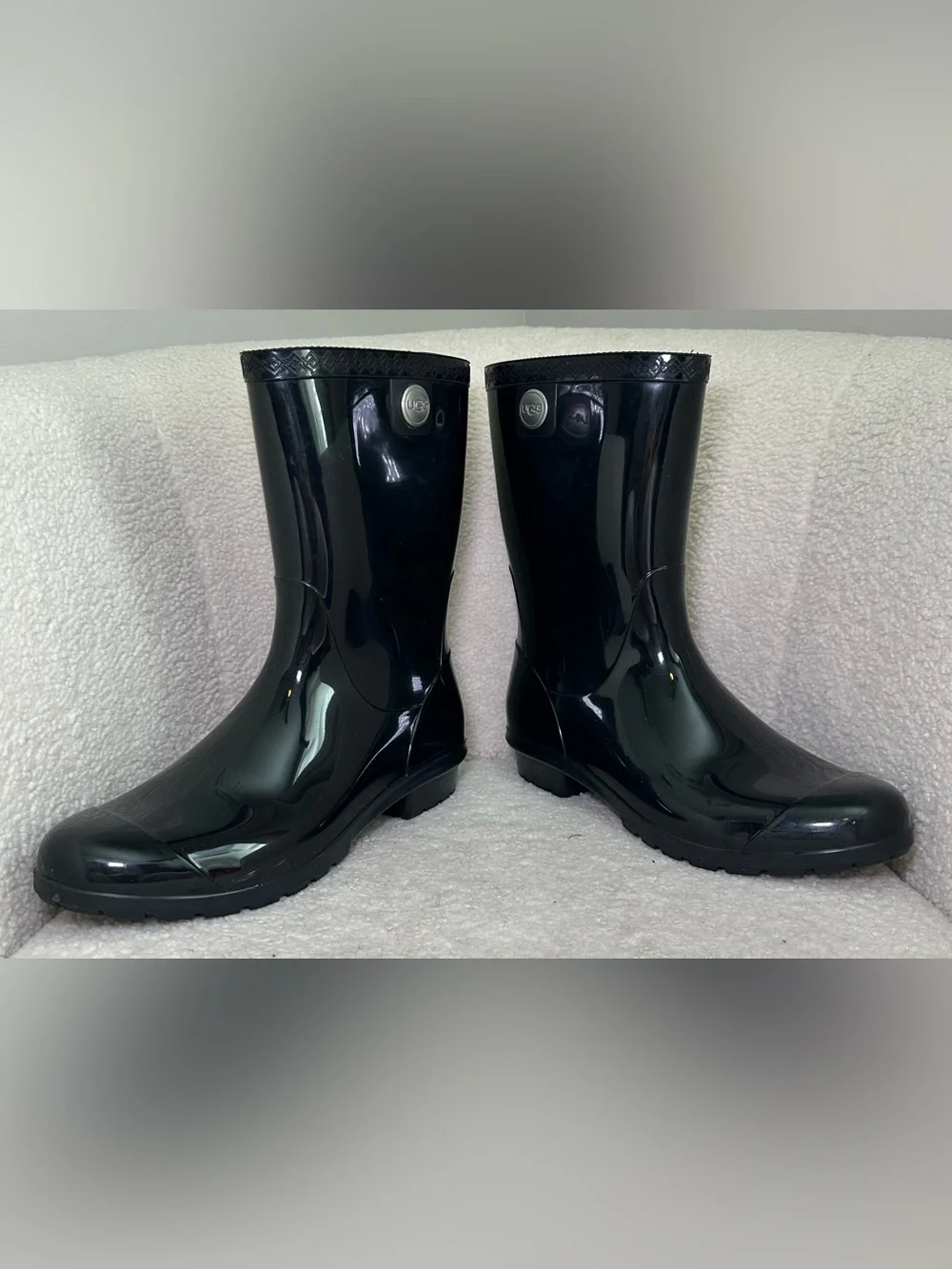 UGG Sienna Black Gloss Waterproof Rain Boots Sheepskin Insole Preppy Equestrian